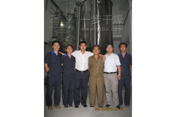 FL沸騰制粒機試車現(xiàn)場