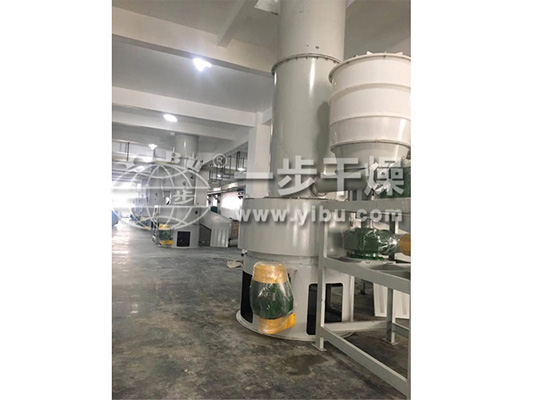 XSG系列快速旋轉(zhuǎn)閃蒸干燥機(jī)