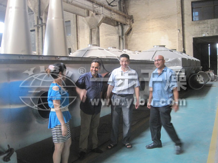 振動(dòng)流化床干燥機(jī)