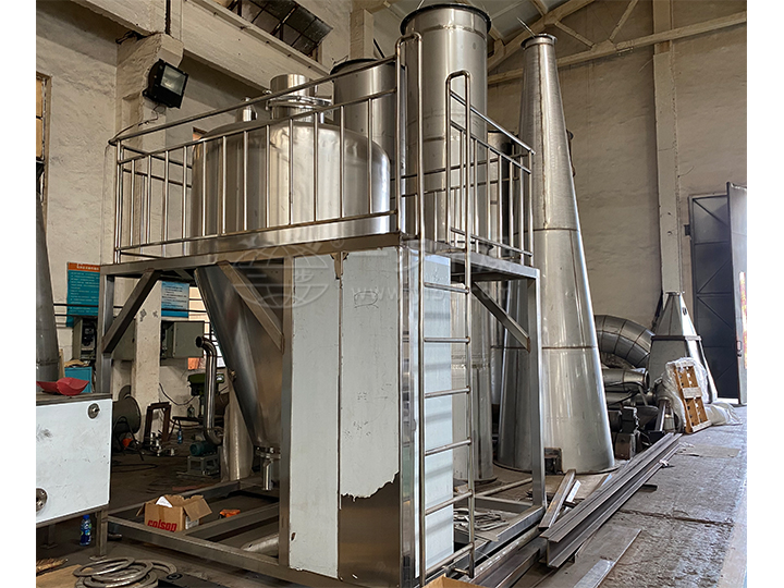 PYG系列頂出風(fēng)壓力噴霧干燥機(jī)