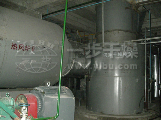 XSG系列快速旋轉(zhuǎn)閃蒸干燥機(jī)