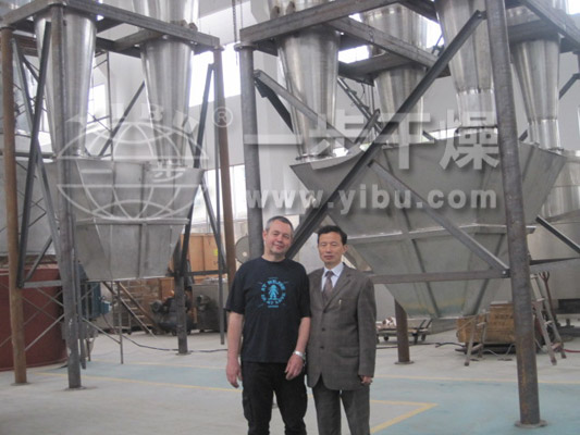 XSG系列快速旋轉(zhuǎn)閃蒸干燥機(jī)